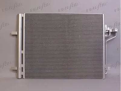 Condenseur, climatisation Ford FOCUS III · Ford FOCUS III Turnier · Ford KUGA II