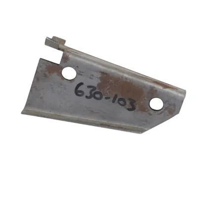 Sto rod retaining plate front right