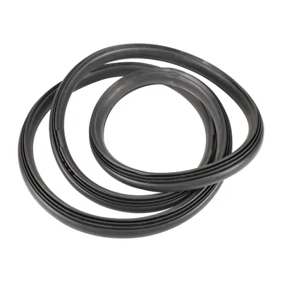 Profile rubber window seal for the rear door