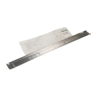 Entry sill running board right
