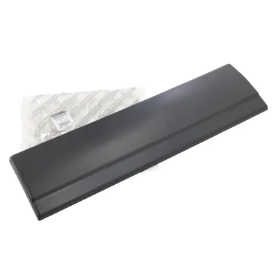 T r trim strip rear left