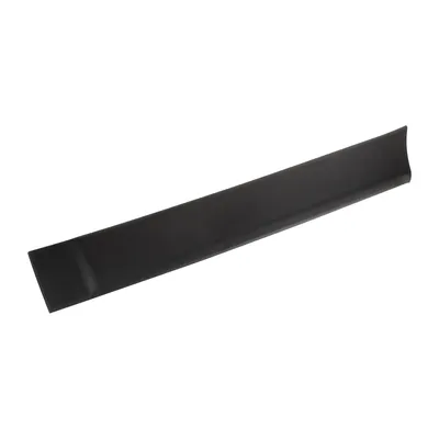 Bumper strip on rear left wheel arch