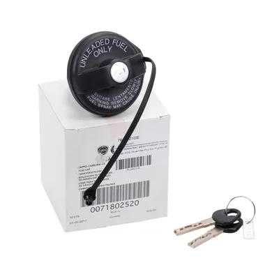 Tank cap lockable with 2 keys