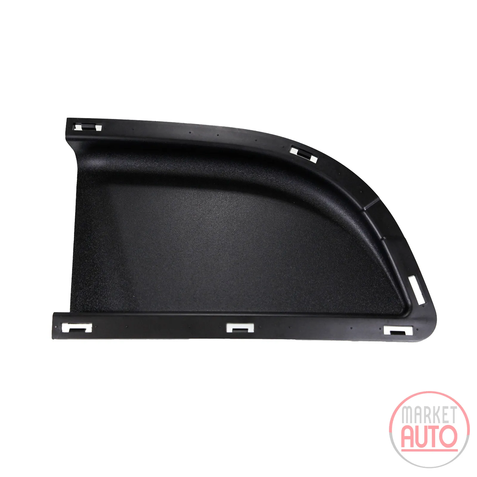 Cover at the bottom of the front bumper