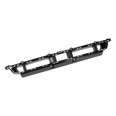 Front bumper trim