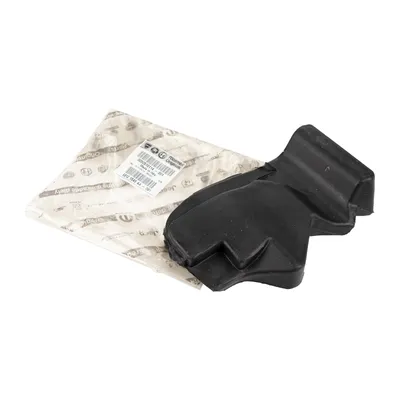Lubricating felt for the right bonnet