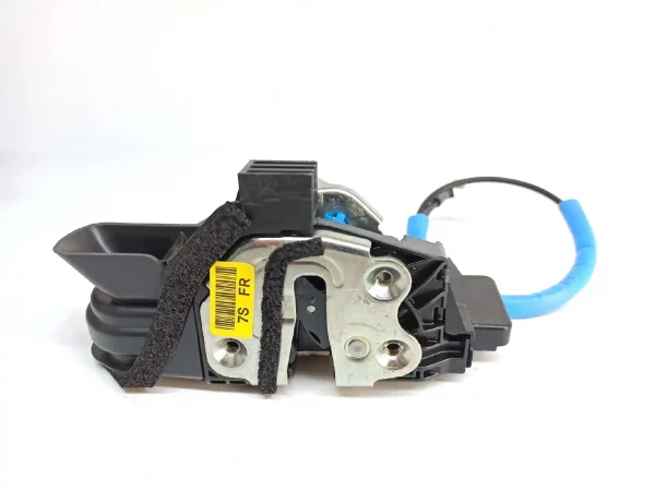 SERRURE DE LA PORTE AVANT, EZC-HY-649 /81310-H8040