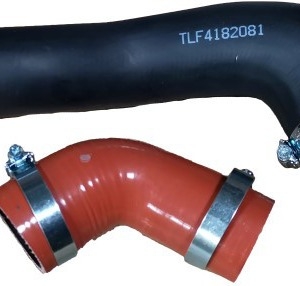 Tuyau d’admission du chargeur LR041818