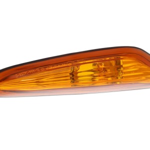 63 13 3 418 446, Feu clignotant supplémentaire